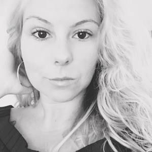 Meet your Posher, Stephanie